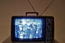 Sập mạng bí ẩn suốt 2 năm chỉ vì món đồ cổ lỗ sĩ