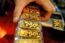 Giá vàng hôm nay 20/9: Giảm trái chiều đà tăng thế giới