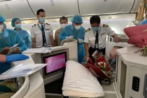 Nhìn lại hành trình của “bệnh nhân người Anh” trên chuyến bay đặc biệt