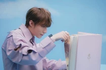 Smartwatch Sơn Tùng M-TP đeo là thứ gây tranh cãi nhất trong MV mới 