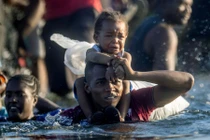 Cận cảnh hành trình chông gai người tị nạn Haiti tới Mỹ 