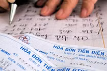 Đi làm cả ngày đến tối, giật mình khi thấy hóa đơn tiền điện