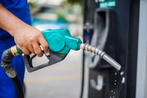 Giá xăng hôm nay 28/1: Tăng cao nhất kể từ tháng 11?