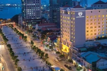 “Chìm trong thua lỗ”, loạt khách sạn đất vàng sắp sang nhượng