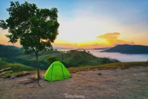 Săn mây trên đỉnh Phượng Hoàng - toạ độ 'check in sống ảo' mới cực đẹp ở Quảng Ninh