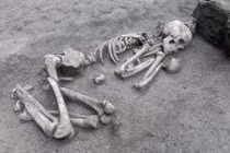 Hé lộ tập tục hỏa táng thời đồ đá qua 73 mộ cổ