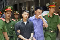 Cụ bà 71 thuê người bắn "phi công trẻ" nhận án treo