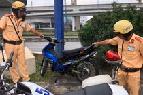 “Yên hùng xa lộ” chiều 29 Tết và kết bất ngờ khi gặp CSGT