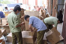 Phát hiện hơn 15 nghìn sản phẩm nước hoa “made in quận 6”