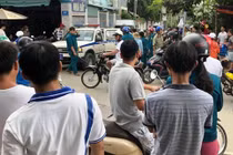 Công an bất ngờ ập vào ngôi nhà có 20 người nước ngoài thuê ở TP HCM