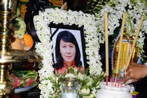 Bí thư Nguyễn Thiện Nhân xúc động viếng tang Đồng chí Nguyễn Thị Thu