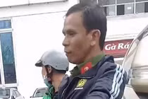 Táo tợn giả danh cảnh sát để... trộm xe máy