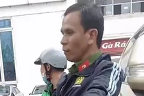 Táo tợn giả danh cảnh sát để... trộm xe máy