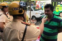 Nhiều tài xế ở Sài Gòn suýt oan vì CSGT “test” nhanh ma túy
