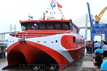 Vì sao tàu cao tốc lớn nhất Việt Nam chở 500 khách "chết máy" giữa biển?