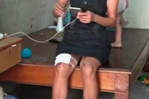 Nghi án cài thuốc nổ trong chiếc micro hát karaoke…tặng quà Tết