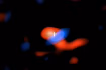 Khám phá hào quang lạnh quanh lỗ đen