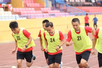 Trọng tài bị ngất xỉu sau khi kiểm tra thể lực đã qua đời