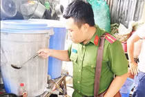 Bà chủ chế nước mắm giá bèo thành thương hiệu xịn