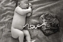 Đề nghị xử nghiêm ai khuyến khích "sinh con thuận tự nhiên"