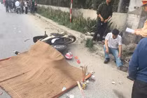 Bị xe container cán qua người, 2 vợ chồng đi xe máy thương vong