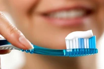 Giật mình: Thành phần kem đánh răng có thể thúc đẩy ung thư đại tràng