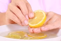 Tẩy sơn móng tay an toàn mà không cần aceton