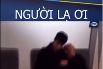 Video: Hành động siêu dễ thương của Công Phượng và HLV Park Hang-seo