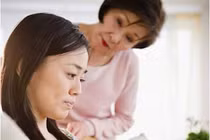 Mẹ chồng âm mưu, sắp đặt chuyện đáng sợ gọi con dâu về chứng kiến 