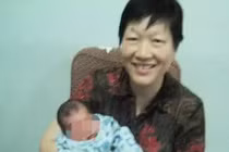 Chuyện thần kỳ có thật: Trung Quốc xuất hiện triệu phú nhờ làm... vú em