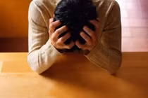 Đi khám, người đàn ông "sốc nặng" khi biết vô sinh nhưng vẫn có 9 con