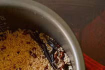 Cho nắm đậu đỏ nấu cùng cơm, tác dụng bất ngờ 1 tuần sau đó