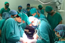 Phẫu thuật lấy thai cho bệnh nhân u gan nặng tại BV Sản Nhi Quảng Ninh