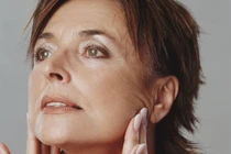 14 dấu hiệu trên mặt tố sức khỏe “xuống dốc” không phanh