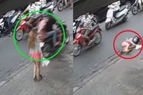 ​Video: Cô gái đi bộ bị cướp, ngã bổ chửng ngay giữa phố đông người