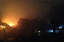 Cháy dữ dội xưởng thu gom phế liệu ở Hà Nội