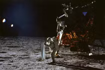 Ai là người phát minh phương pháp đổ bộ lên mặt trăng?