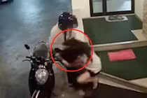 Video: Gã trai đánh bạn gái dã man khiến dân mạng dậy sóng