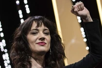 Lời tự sự về chuyện bị xâm hại phơi bày mặt tối của LHP Cannes