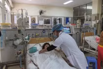 Sơn La: Nghi dùng nước chứa chất diệt cỏ 78 người bị ngộ độc