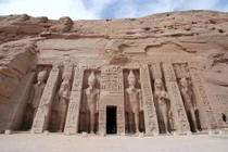 Đền Abu Simbel và Hoàng hậu bí ẩn nhất trong lịch sử Ai Cập cổ đại