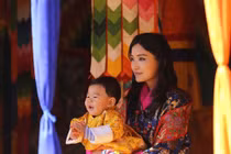 Hoàng hậu xinh đẹp trẻ nhất thế giới, lên ngôi khi mới 21 tuổi