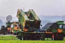 Trung Quốc triển khai tên lửa HQ-6 tới Hồng Kông