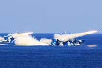 Tàu chiến Type 022 Trung Quốc có thể “đánh chìm” TSB Mỹ?