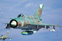 Ngạc nhiên tiêm kích MiG-21 Syria oanh tạc phiến quân IS