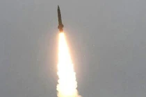 Quân đội Syria nã tên lửa đạn đạo vào phiến quân IS?