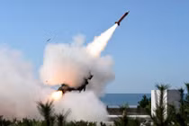 Theo dõi Hàn Quốc bắn loạt vũ khí phòng không