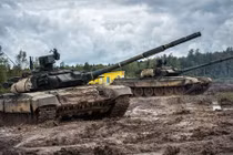 Quan sát xe tăng T-90A Nga luyện bắn pháo, súng