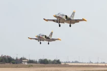 Trung đoàn 910 KQND Việt Nam tổ chức thi bay tốt nghiệp