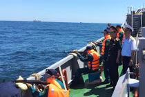 Hải quân Việt Nam kiểm tra bắn súng trên biển 